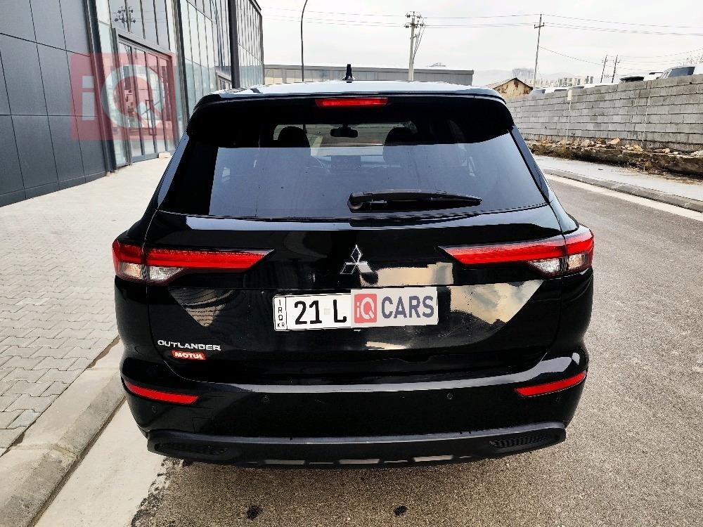 ميتسوبيشي اوتلاندر